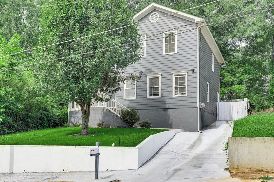 Property Exterior | Driveway (2 Vehicles) | Free Street Parking