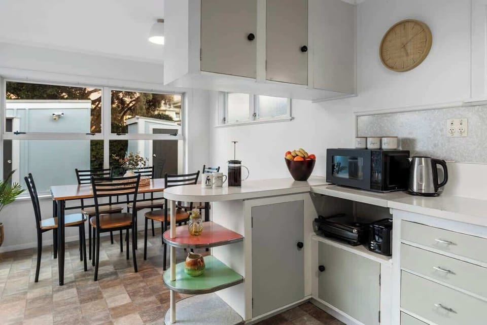 Original retro kitchen / dining