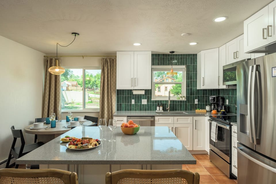 From crafting gourmet dishes to packing a lunch on the fly, this kitchen is fully equipped with all the essentials to ensure your culinary success!