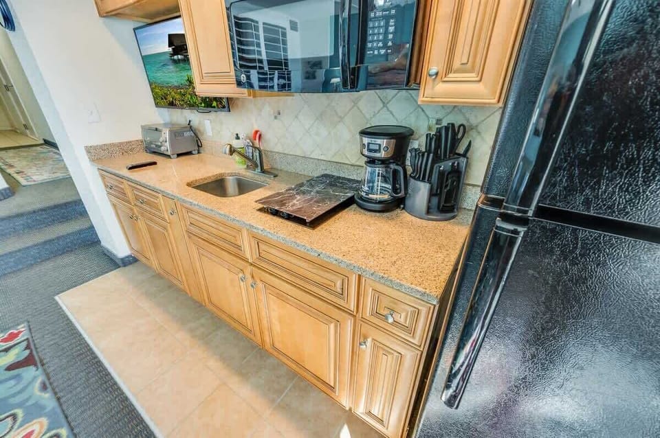 Large Kitchen Area