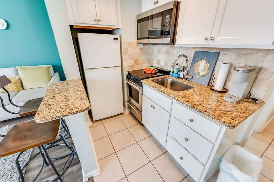 Kitchen Area with Full Sized Appliances