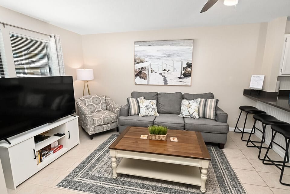 Living Room With Sofa Sleeper