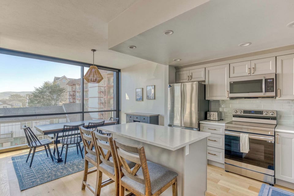 Plenty of seating for everyone with ample lighting with floor to ceiling windows!