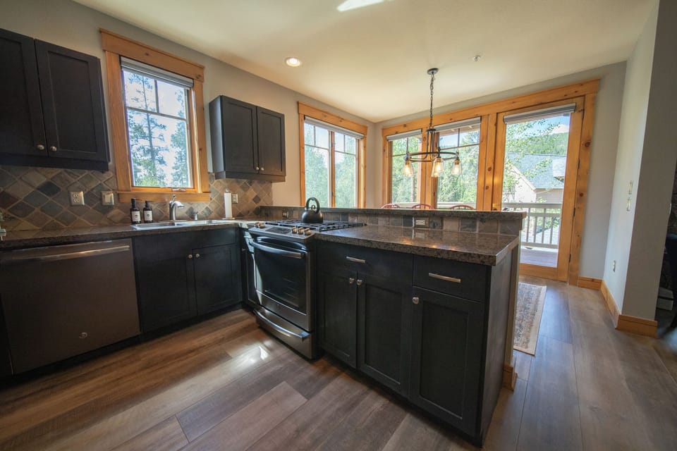 Bright, open layout #summer