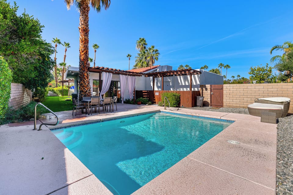 Palm Springs Vacation Rental | 3BR | 2BA | 1,722 Sq Ft | 1 Step Required