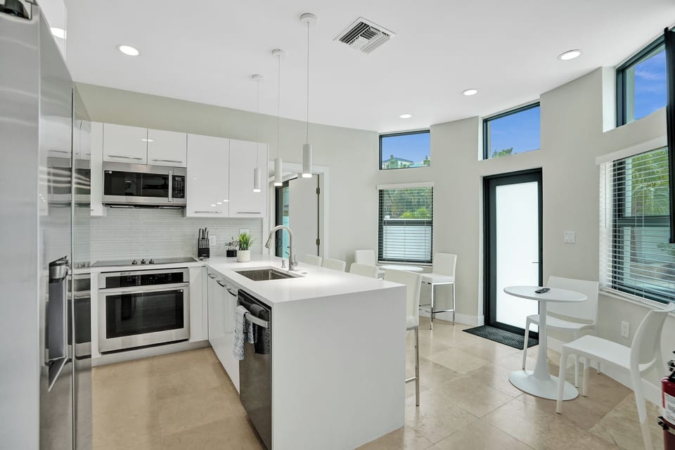 Kitchen Unit B (2)