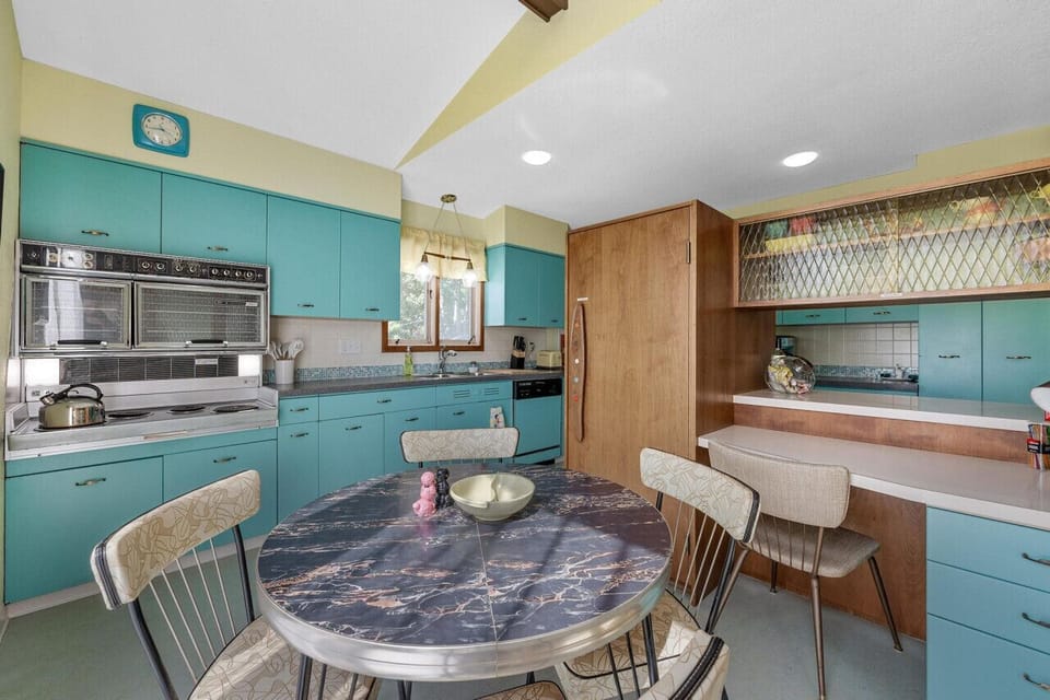 Eat in Kitchen