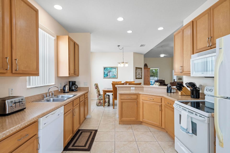 945-emerald-green-court--kissimmee--fl-34746---09