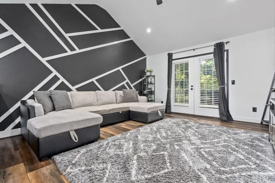 Convertible Couch to bed