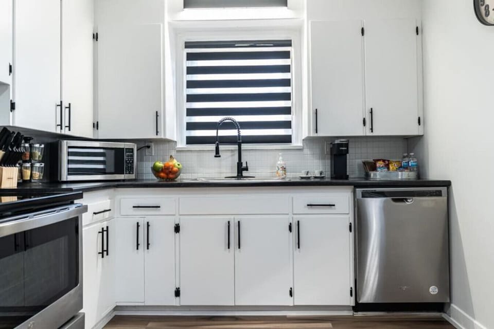 This kitchen is designed to ignite creativity, whether one is an experienced chef or a novice cook. With a wide array of tools & gadgets, it caters to different skill levels and allows for the creation of gourmet meals that are sure to satisfy all!