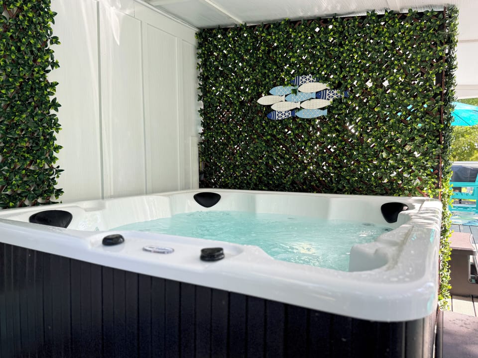 Indoor spa tub