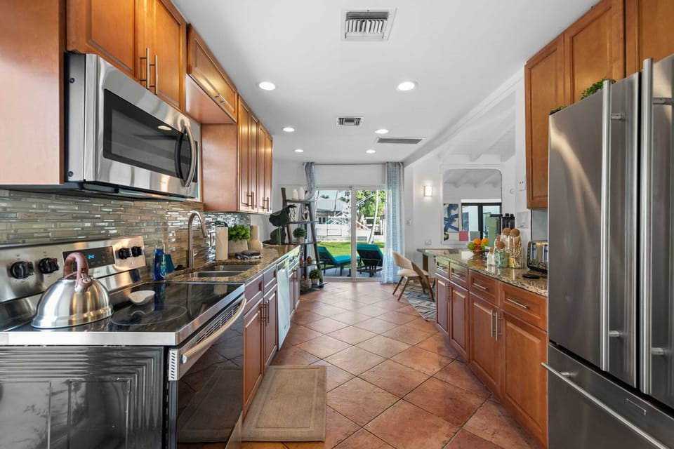 Fully Stocked Kitchen