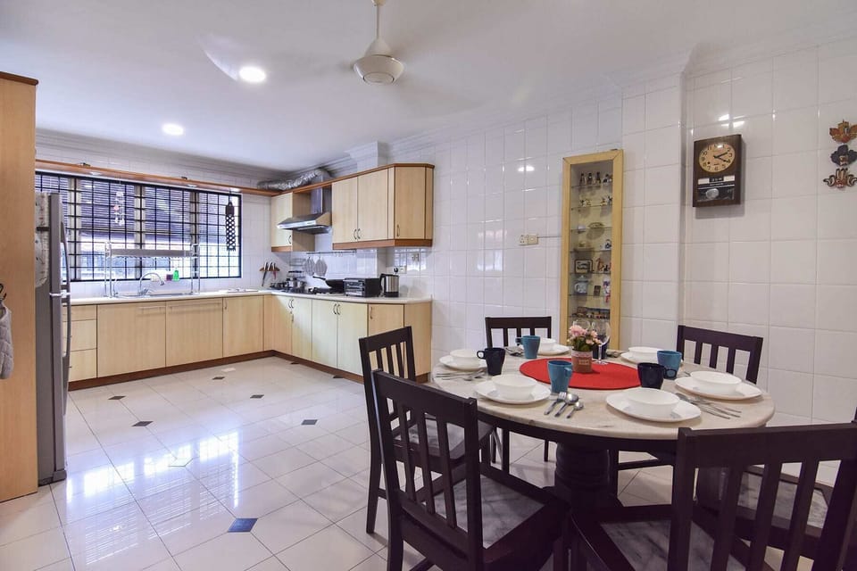 The dining area.