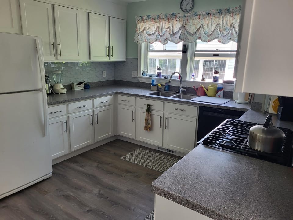 Kitchen 1