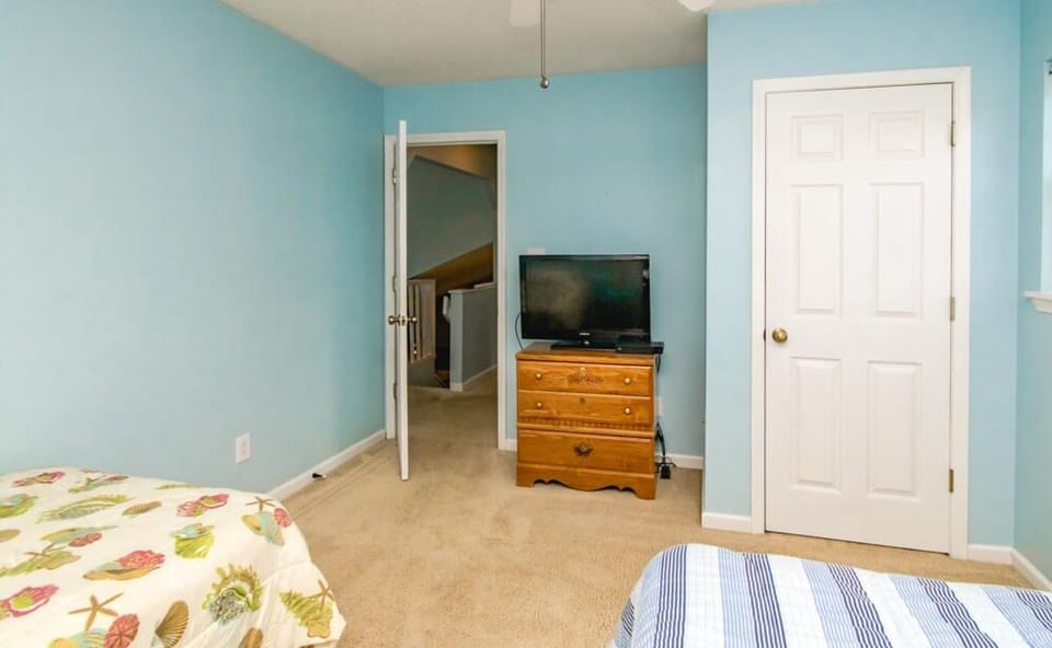 2nd Floor Double & Single Bedroom II