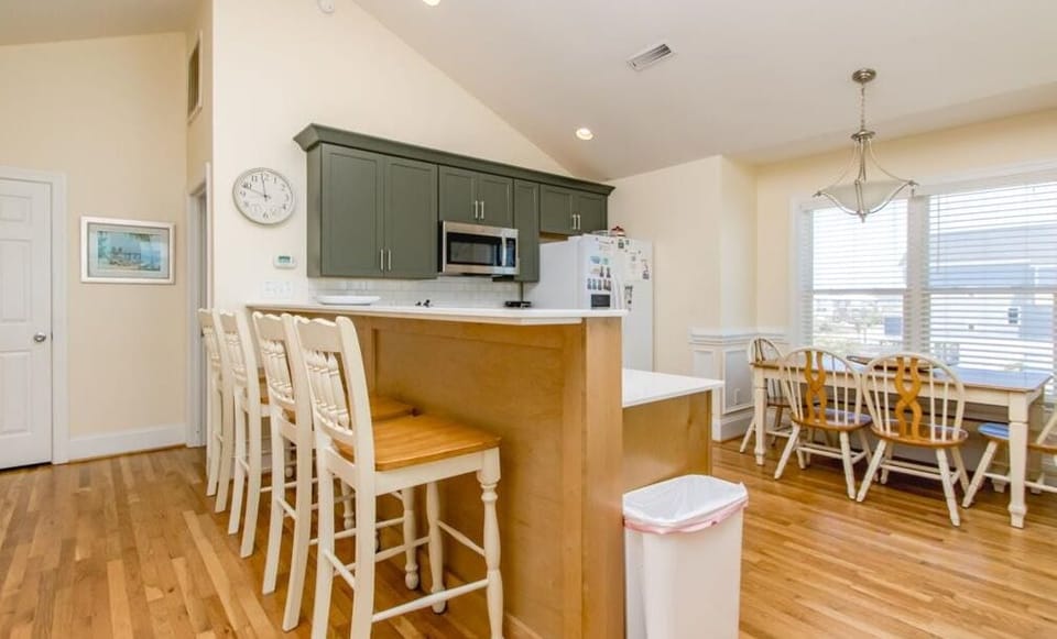 Kitchen with Eat-In Seating & Dining Area