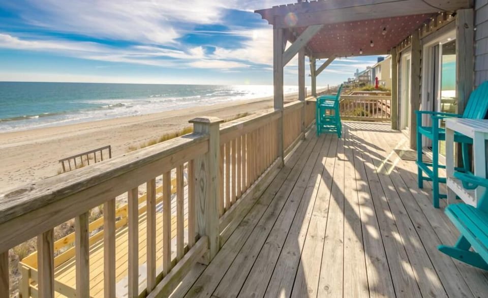 Large Oceanfront Deck
