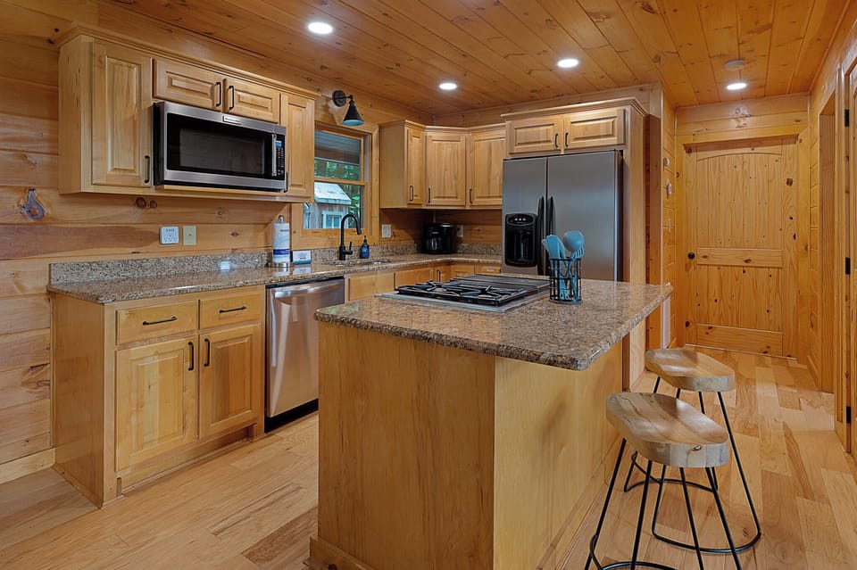 On the Horizon- Fully Equipped Kitchen