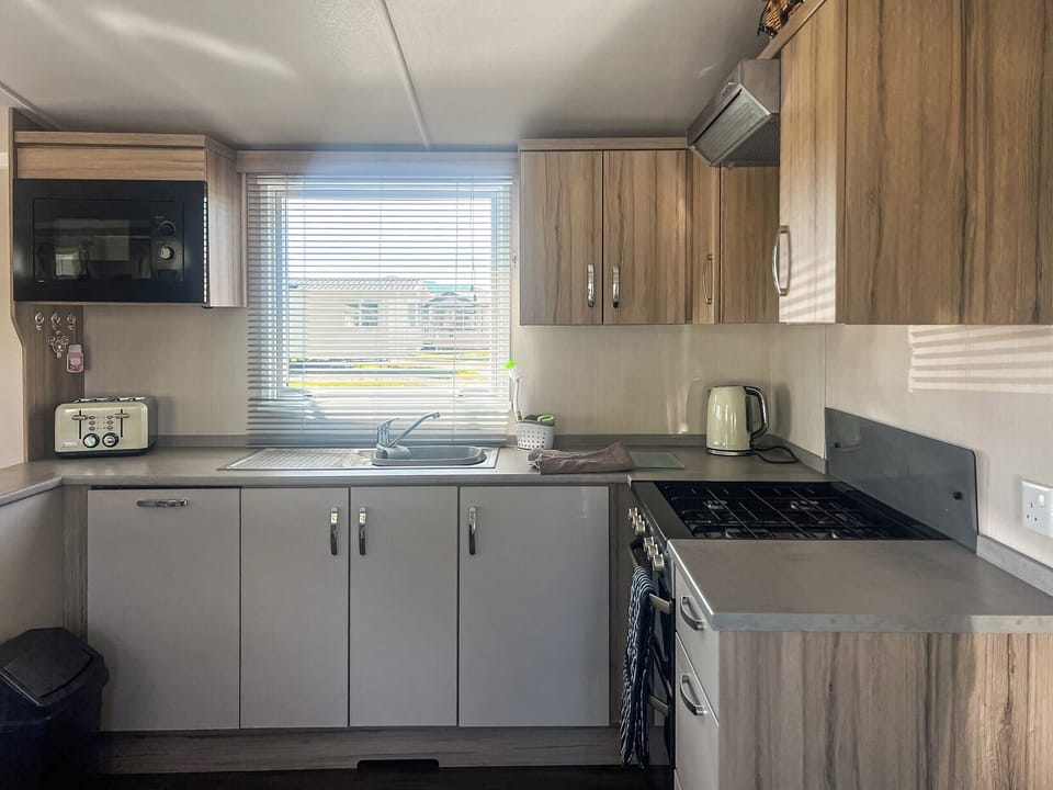 Kitchen | Oaks, Porthcawl