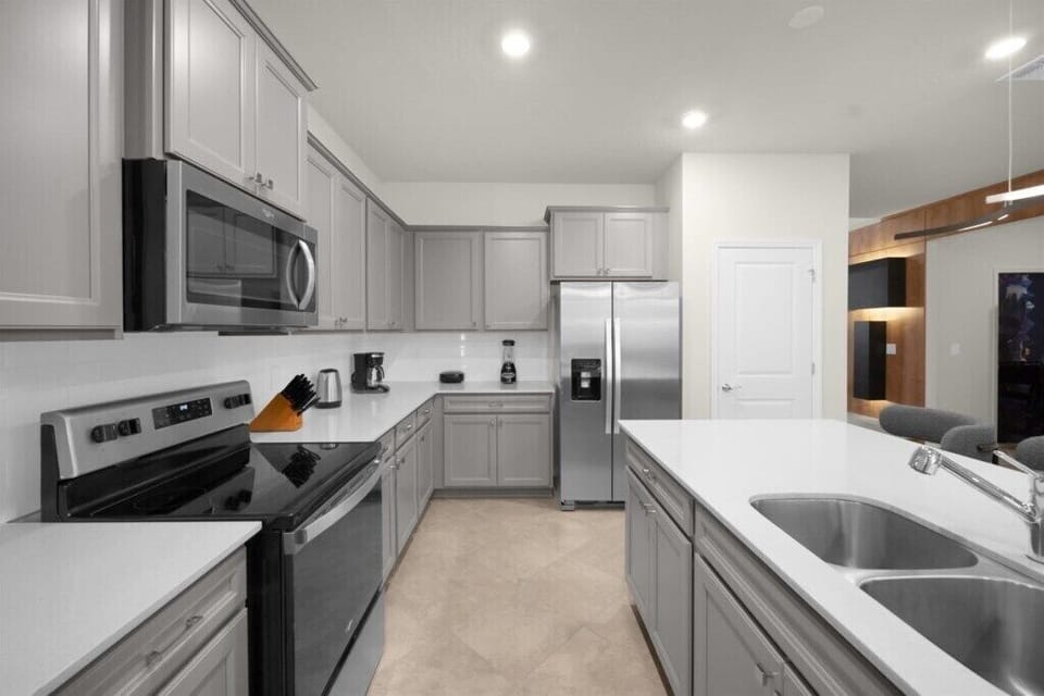 16280 Saint Martin Street (10).jpg