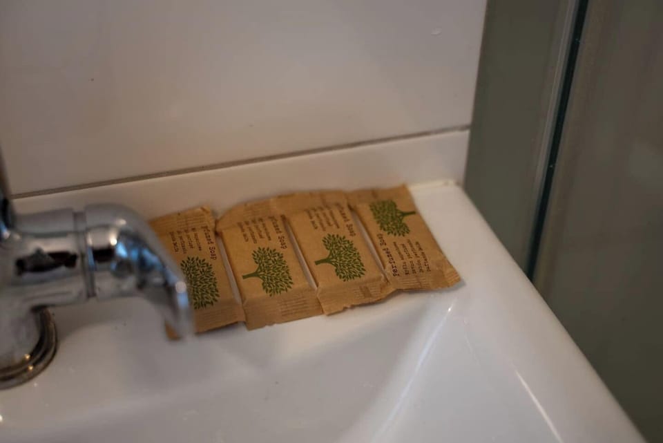 Fully Equipped Bathroom | Book Now with RENTUJEMY