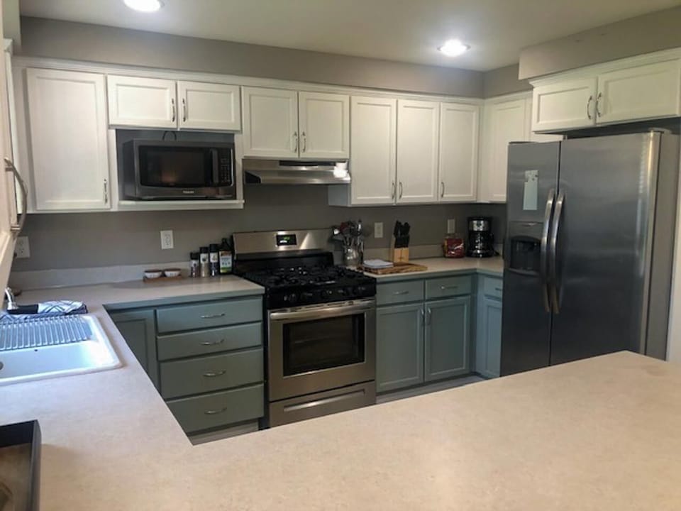 Kitchen well equiped