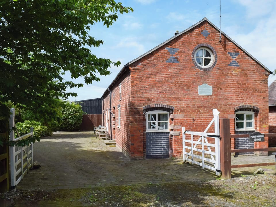 Exterior | Millers Cottage - Forge Mill Farm, Middlewich