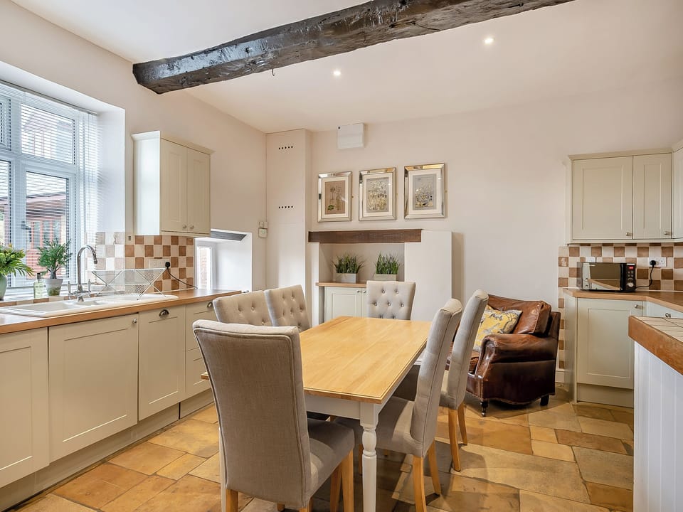Kitchen/diner | Greenhill Farmhouse, Bletchingdon