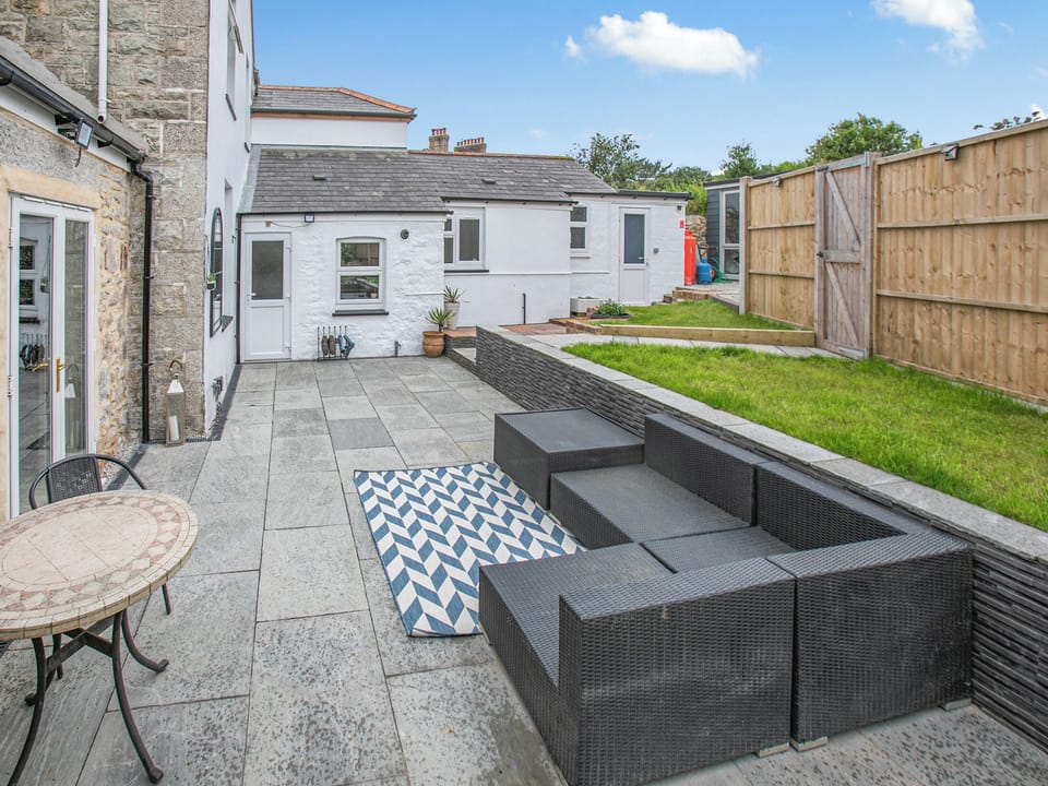 Outdoor | Lanner Moon, Lanner