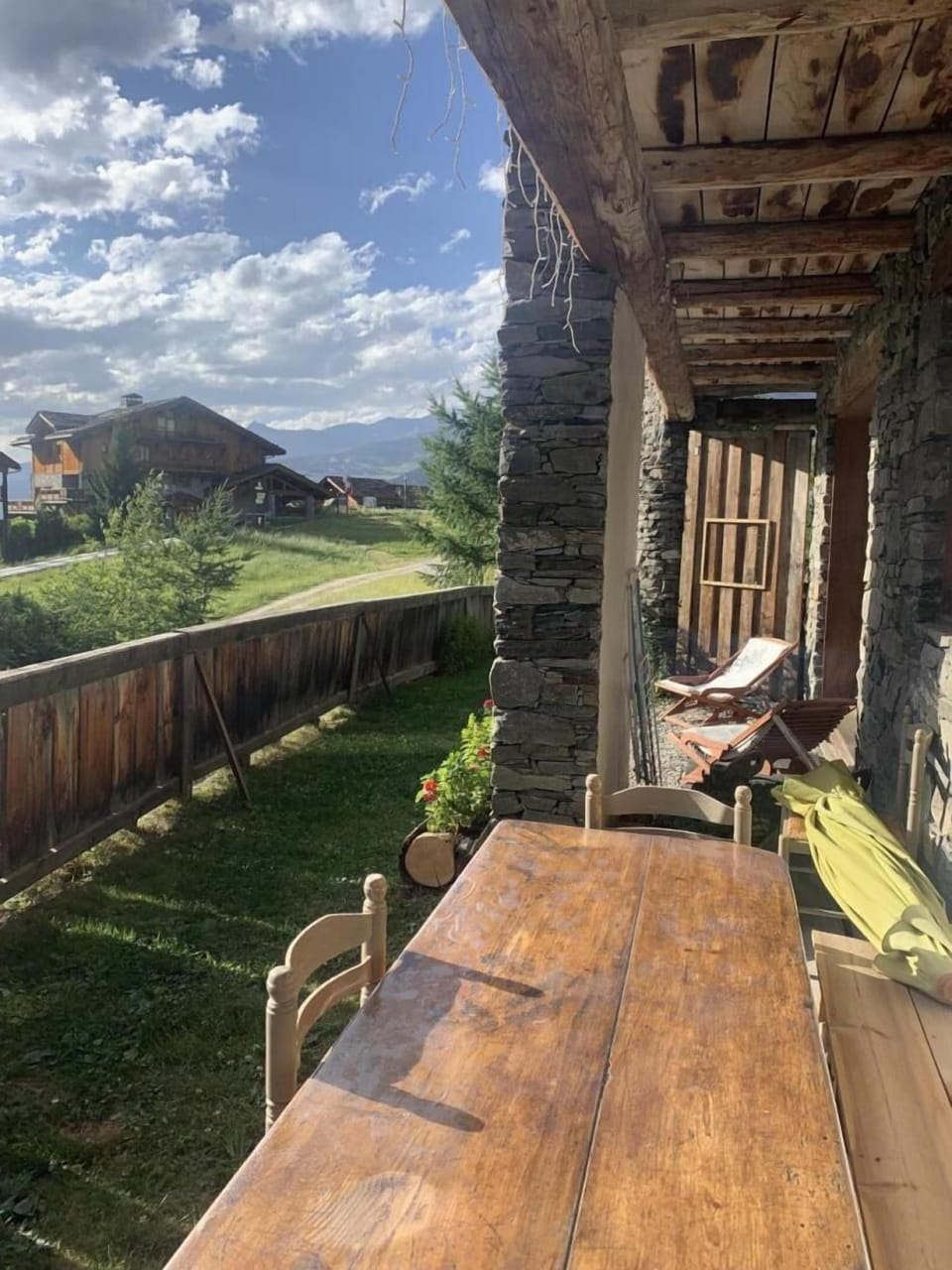 Outdoor dining