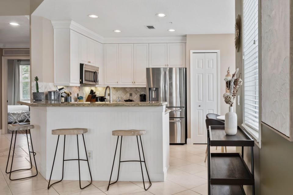 Breakfast bar perfect for casual dining