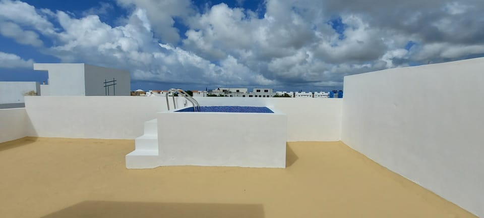 Rooftop terrace with picuzzy