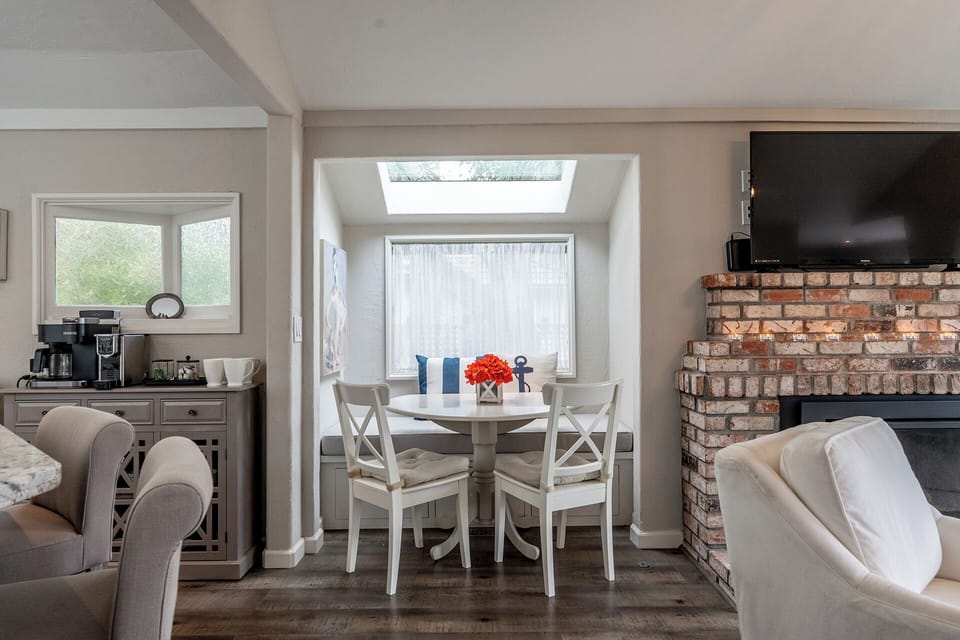 Dining area with window seat