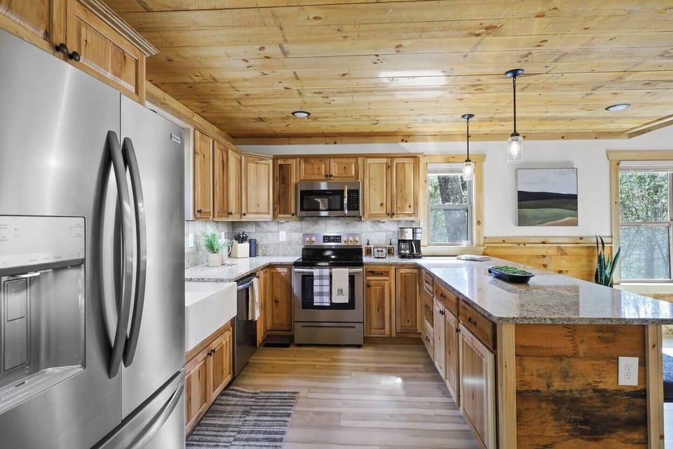 Fully LOADED gourmet kitchen.  Perfect for preparing culinary delights for your friends and loved ones.