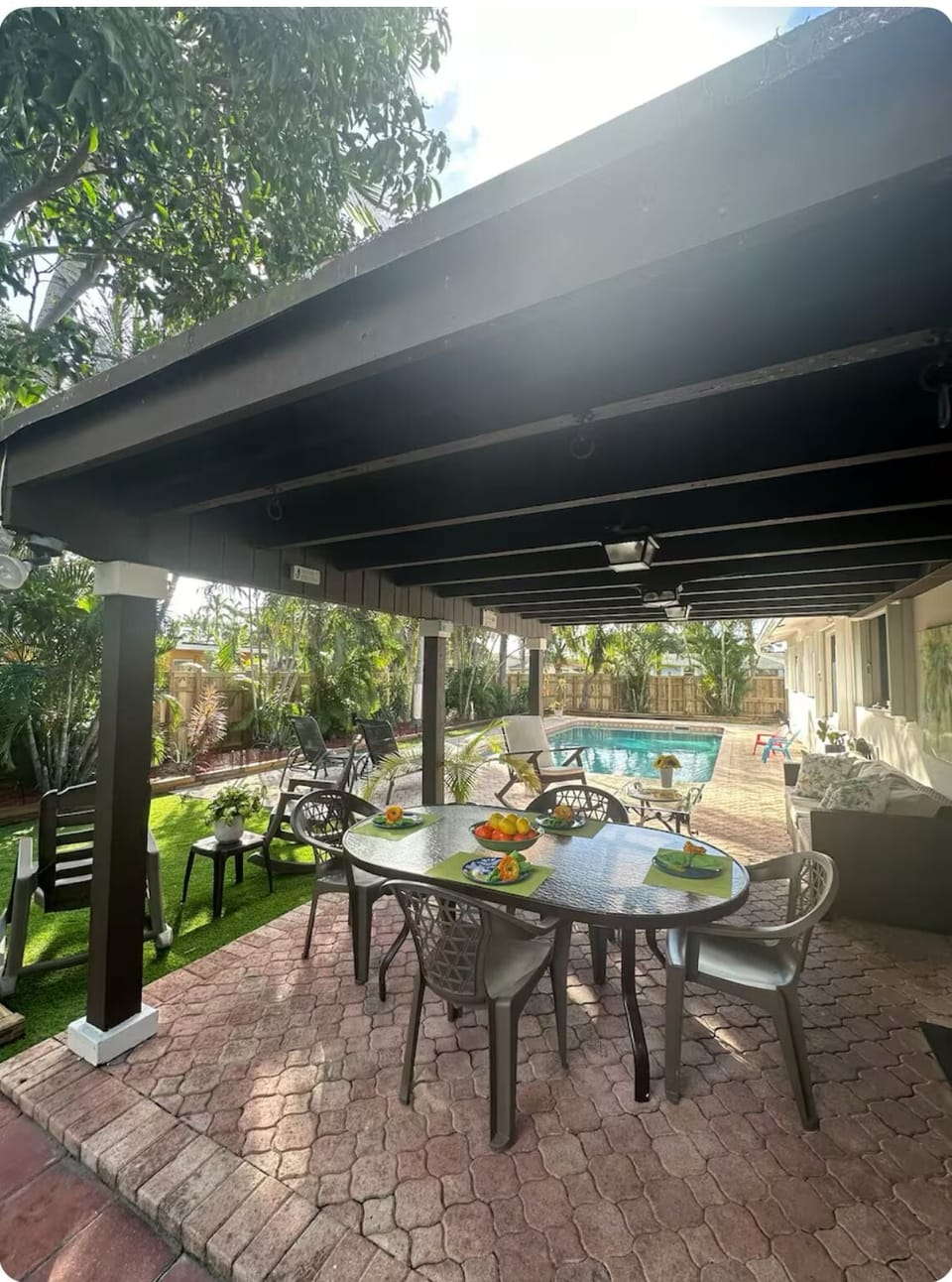 Outdoor dining