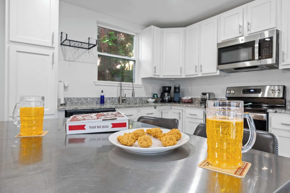Kitchen: Enjoy cooking in our fully equipped kitchen with stainless appliances and ample natural light