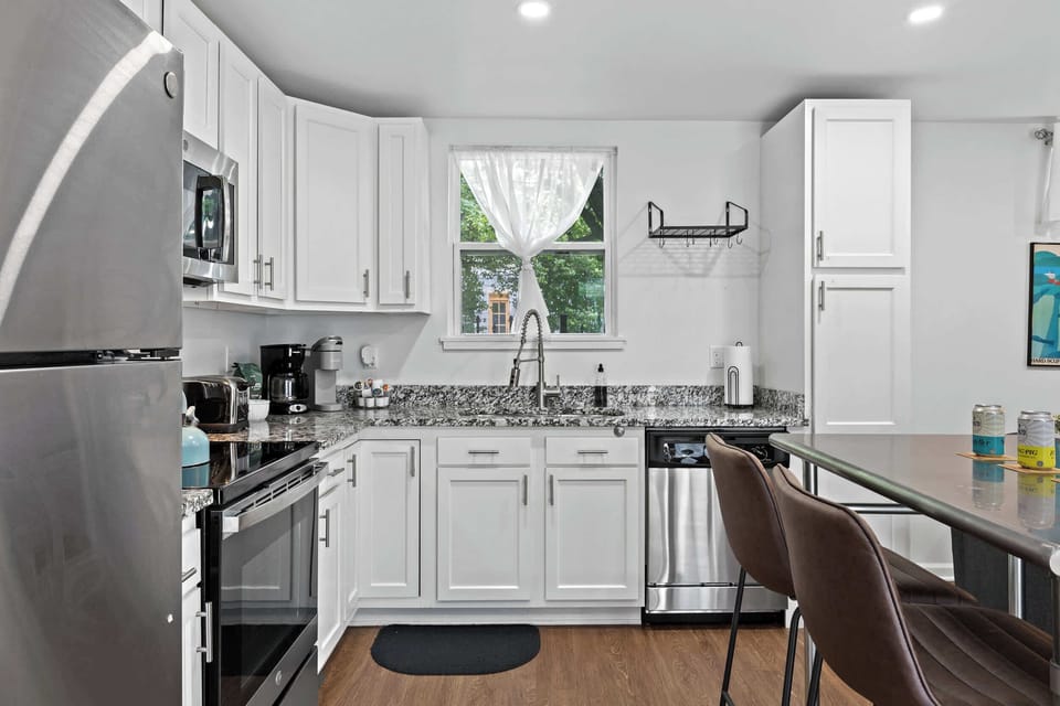 Kitchen: Enjoy cooking in our fully equipped kitchen with stainless appliances and ample natural light