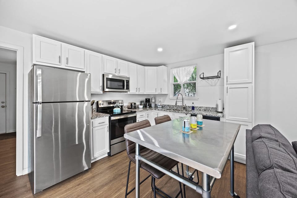 Kitchen: Enjoy cooking in our fully equipped kitchen with stainless appliances and ample natural light