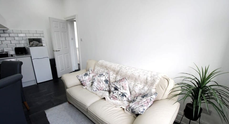 Modern refurbishment throughout