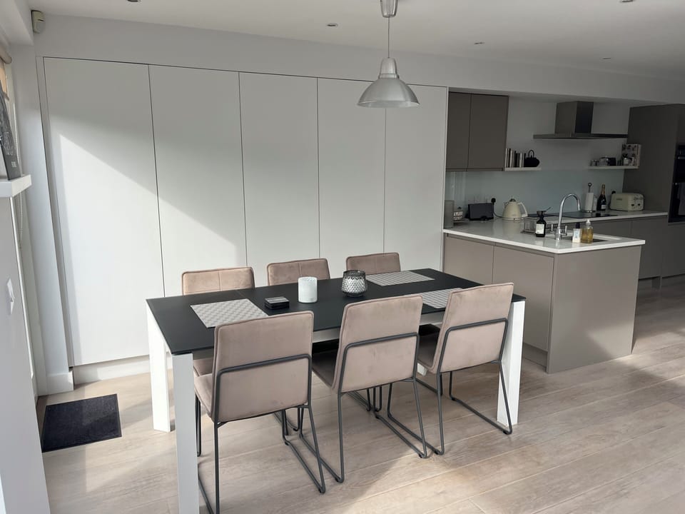 kitchen/dining/living room