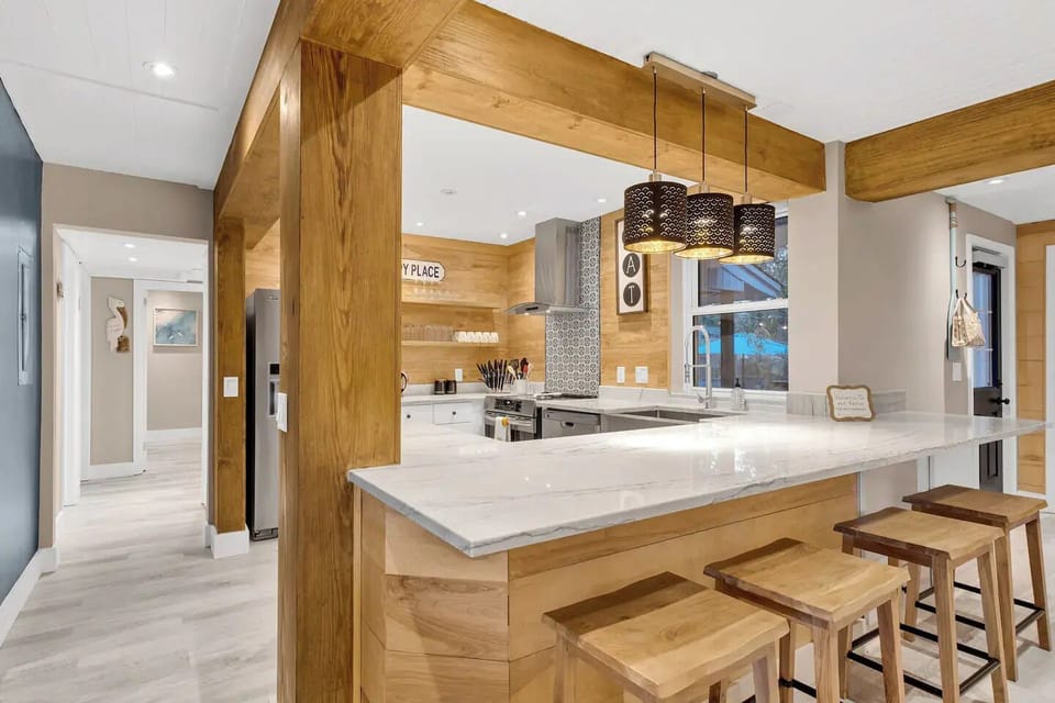 As your group wakes, enjoy coffee and share stories at the countertop bar.