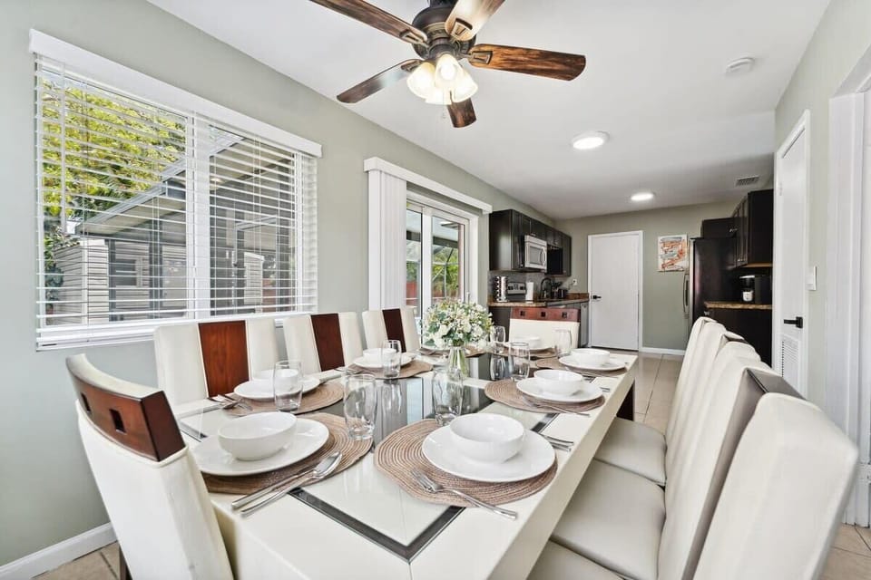 Stay cool and comfortable while dining with the help of our multiple-speed ceiling fan, ensuring the perfect ambiance for your meals.