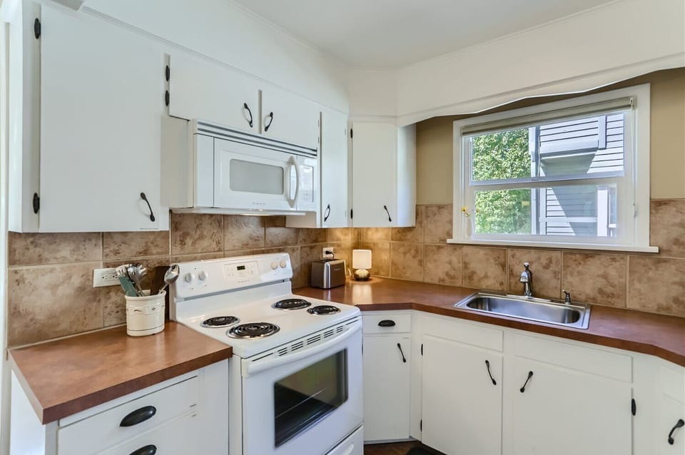 Fully-equipped Kitchen