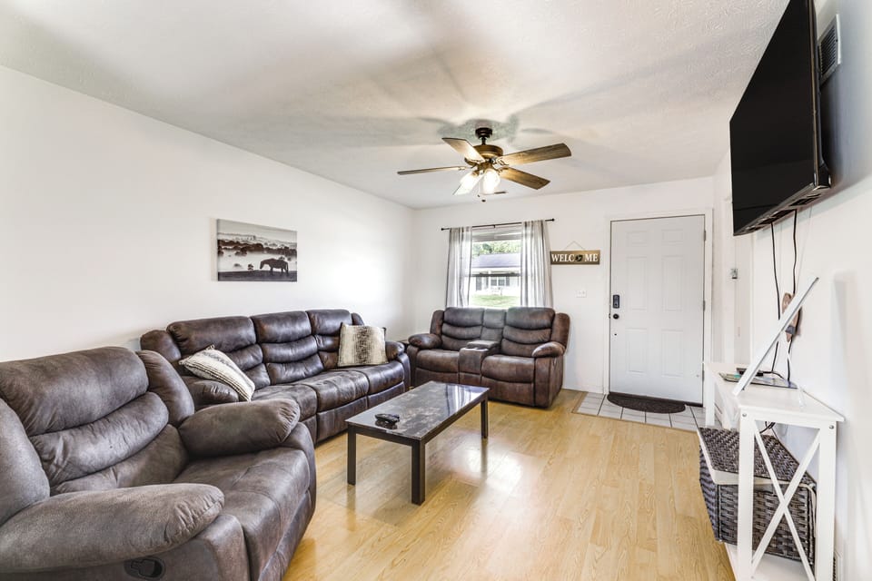 Dry Ridge Vacation Rental | 2BR | 1BA | 650 Sq Ft | 1 Step Required