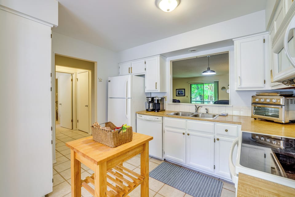 Kitchen | Drip & Keurig Coffee Makers | Dishwasher | Air Fryer