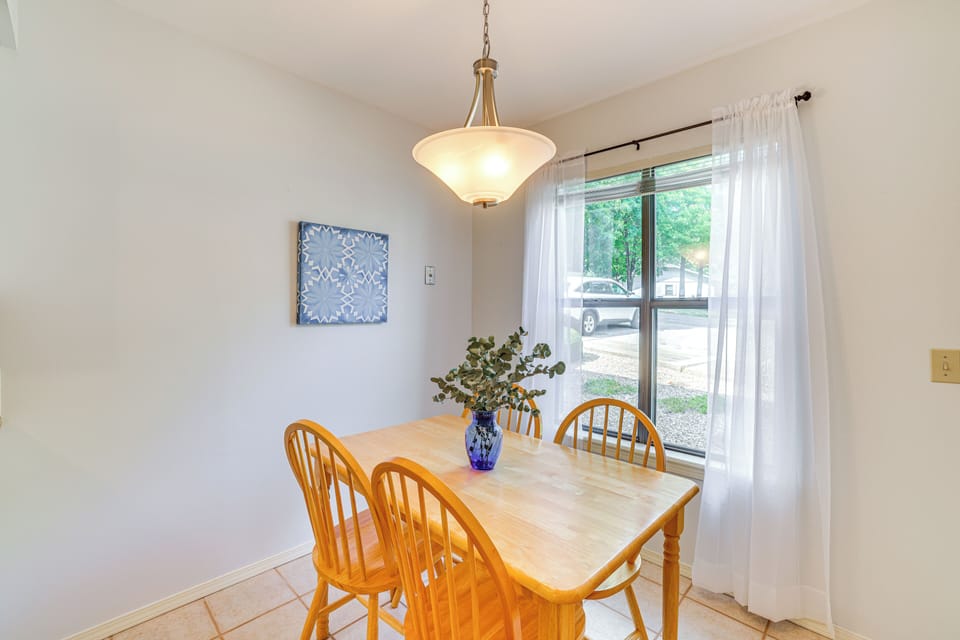 Additional Dining Area