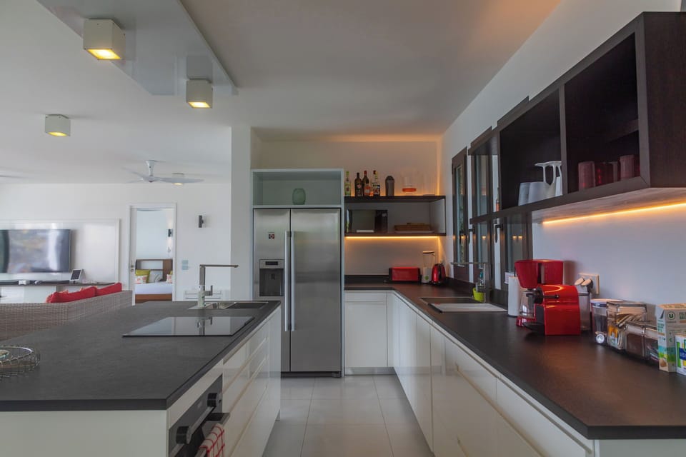 Fully equipped & air-conditioned kitchen. Electric oven, gas stove, microwave, refrigerator, mixer, centrifuge, freezer, dishwasher, Nespresso machine, blender, kettle, toaster. Dining table for 6 people in the great living room. Outdoor dining table on t