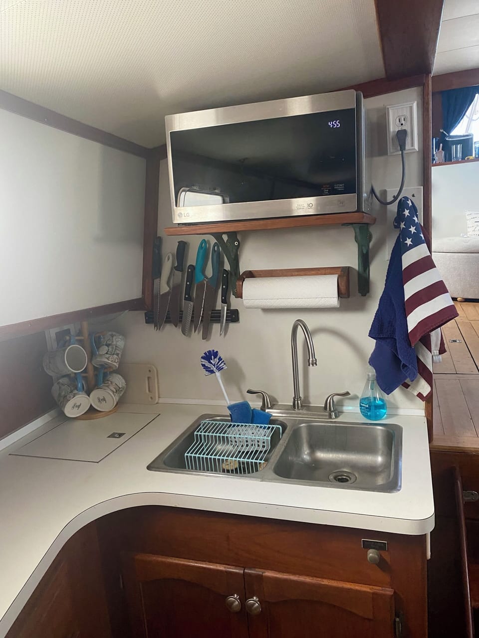 Galley - sink and microwave