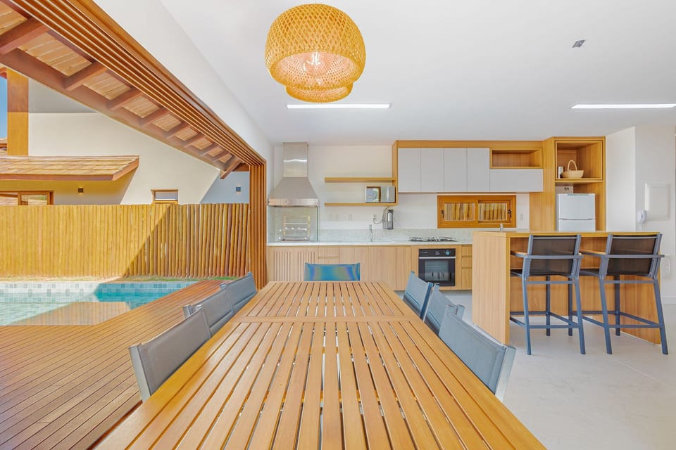 Kitchen or kitchenette,Swimming pool,Balcony / Terrace