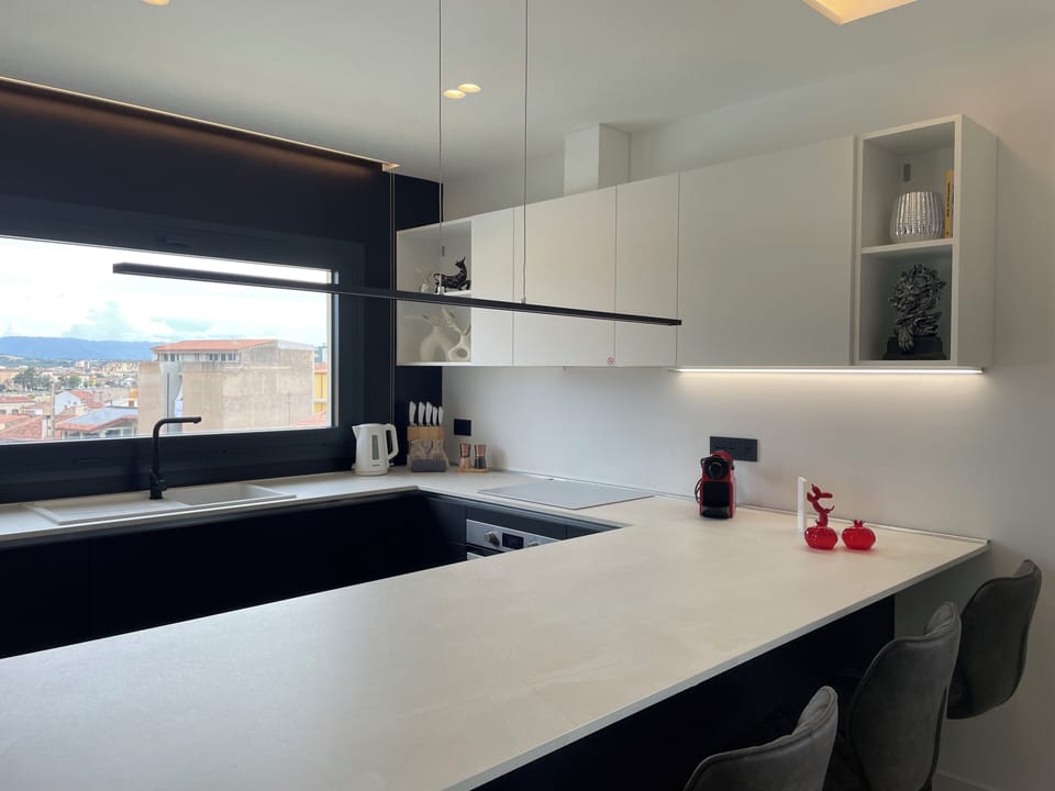 Kitchen - Fully equipped 